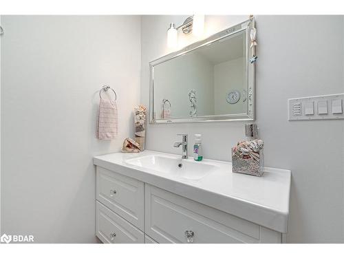 2906 Highway 118 E, Bracebridge, ON - Indoor Photo Showing Bathroom
