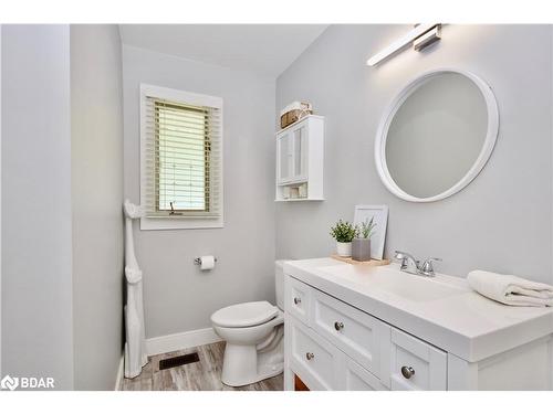 19 Shirley Avenue, Barrie, ON - Indoor Photo Showing Bathroom