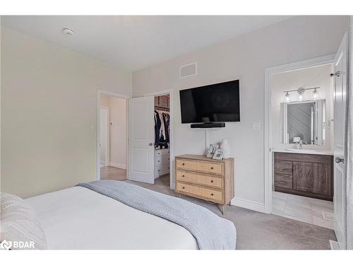 25 Ralph Dalton Boulevard, Tay, ON - Indoor Photo Showing Bedroom