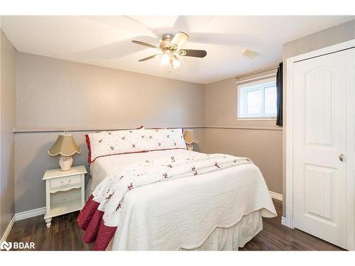 51 Evergreen Crescent, Wasaga Beach, ON - Indoor Photo Showing Bedroom