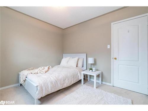 78 Brown Street, Barrie, ON - Indoor Photo Showing Bedroom