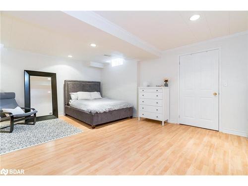 78 Brown Street, Barrie, ON - Indoor Photo Showing Bedroom
