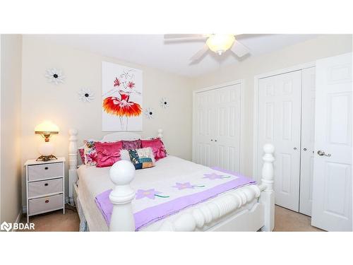 137 Dean Avenue, Barrie, ON - Indoor Photo Showing Bedroom