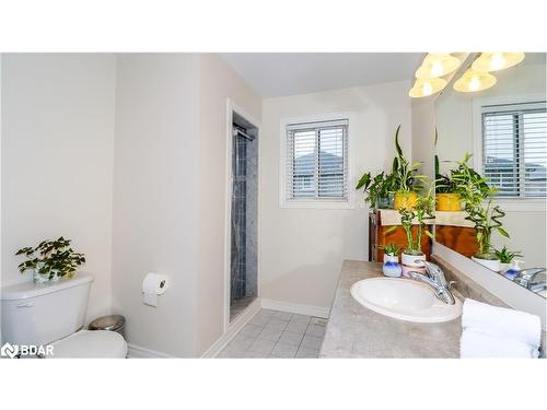 137 Dean Avenue, Barrie, ON - Indoor Photo Showing Bathroom