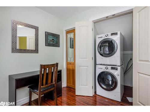 233 Bayshore Road, Innisfil, ON - Indoor Photo Showing Laundry Room