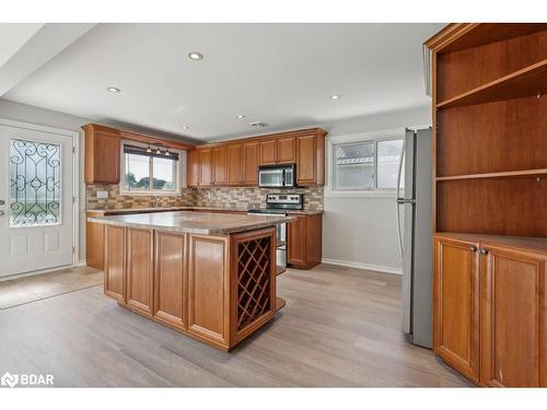 42 Prospect Street, Bowmanville, ON - Indoor Photo Showing Kitchen