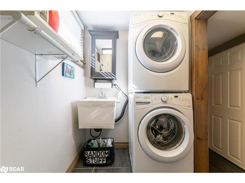 219 Bayshore Road, Innisfil, ON - Indoor Photo Showing Laundry Room