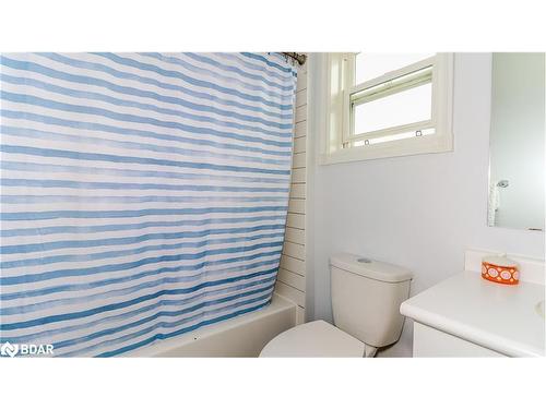 2174 Jans Boulevard, Innisfil, ON - Indoor Photo Showing Bedroom