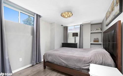 Lower-2072 Dale Road, Innisfil, ON - Indoor Photo Showing Bedroom