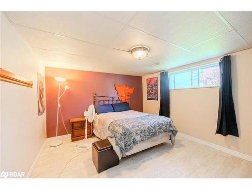 684 Bayview Drive, Midland, ON - Indoor Photo Showing Bedroom