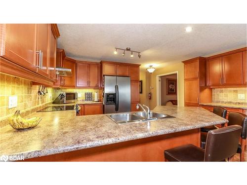 22 Graihawk Drive, Barrie, ON - Indoor Photo Showing Kitchen With Double Sink