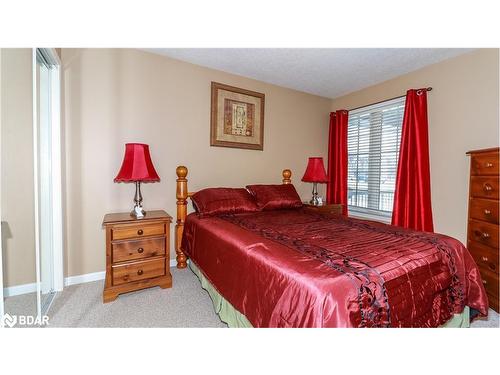 22 Graihawk Drive, Barrie, ON - Indoor Photo Showing Bedroom