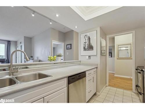 1703-75 Ellen Street, Barrie, ON - Indoor Photo Showing Kitchen With Double Sink