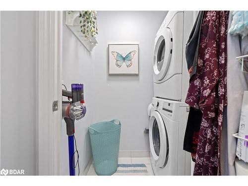 201-80 Marine Parade Drive, Etobicoke, ON - Indoor Photo Showing Laundry Room