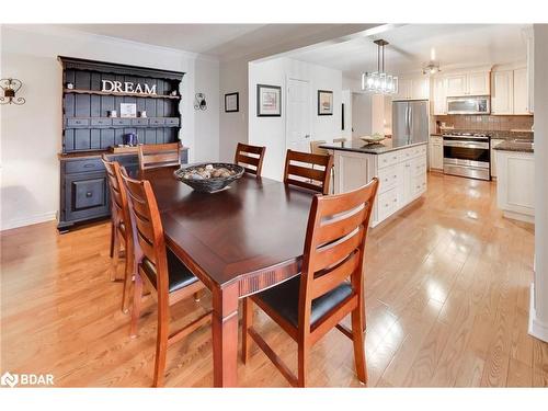 89 Chieftain Crescent, Barrie, ON - Indoor Photo Showing Dining Room