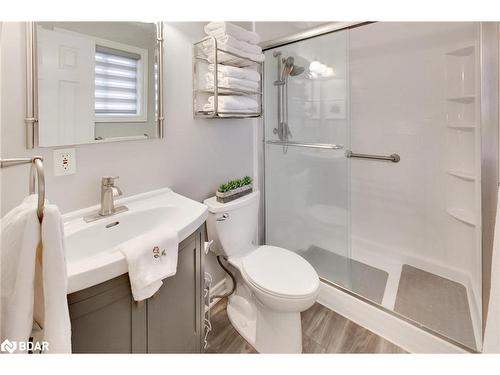 89 Chieftain Crescent, Barrie, ON - Indoor Photo Showing Bathroom