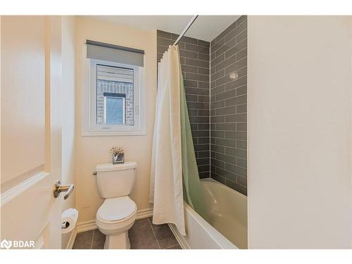 1460 Farrow Crescent, Alcona, ON - Indoor Photo Showing Bathroom