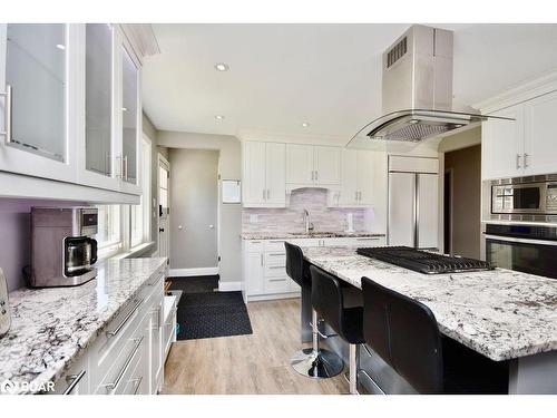 68 Drury Lane, Barrie, ON - Indoor Photo Showing Kitchen With Upgraded Kitchen