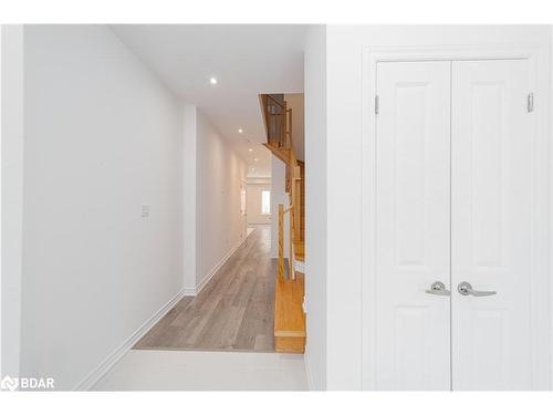 10 Wagon Lane, Barrie, ON - Indoor Photo Showing Other Room