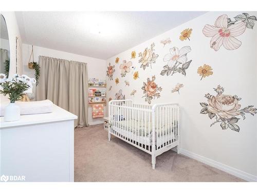 49 Bedford Estates Crescent, Barrie, ON - Indoor Photo Showing Bedroom