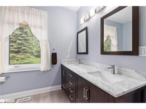 1582 Kale Drive, Innisfil, ON - Indoor Photo Showing Bathroom