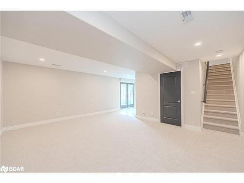 27 White Oaks Road, Barrie, ON - Indoor Photo Showing Other Room