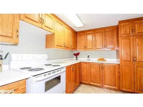 3711 Brunel Road, Baysville, ON - Indoor Photo Showing Kitchen