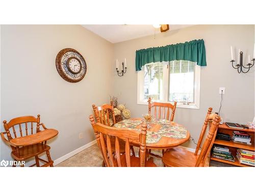 3711 Brunel Road, Baysville, ON - Indoor Photo Showing Dining Room