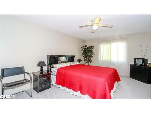 3711 Brunel Road, Baysville, ON - Indoor Photo Showing Bedroom