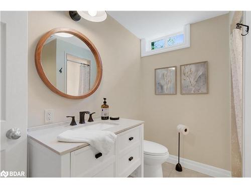 95 Highland Drive, Oro-Medonte, ON - Indoor Photo Showing Bathroom