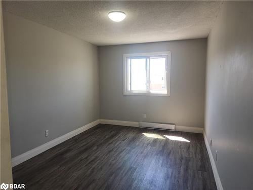 307-8800 Willoughby Drive, Niagara Falls, ON - Indoor Photo Showing Other Room