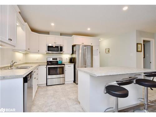 35 Chamberlain Crescent, Penetanguishene, ON - Indoor Photo Showing Kitchen With Stainless Steel Kitchen With Upgraded Kitchen