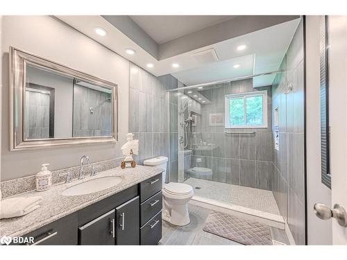 51 Maplewood Parkway, Oro-Medonte, ON - Indoor Photo Showing Bathroom