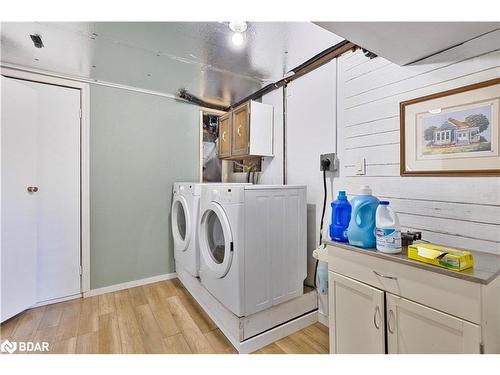 3151 25Th Sideroad, Innisfil, ON - Indoor Photo Showing Laundry Room