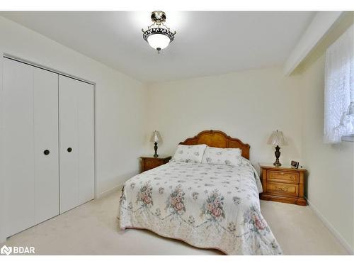 79 Jane Crescent, Barrie, ON - Indoor Photo Showing Bedroom