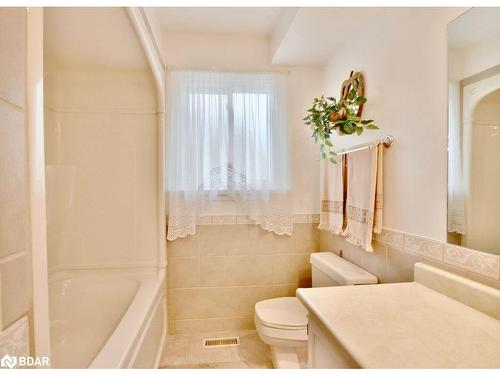 79 Jane Crescent, Barrie, ON - Indoor Photo Showing Bathroom