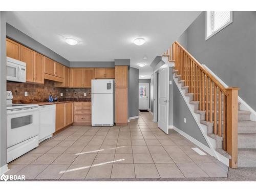 42 Waterford Drive, Guelph, ON - Indoor Photo Showing Kitchen