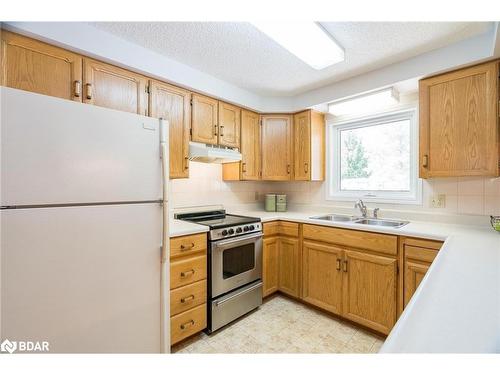 1124 Marcellus Drive, Midland, ON - Indoor Photo Showing Kitchen With Double Sink