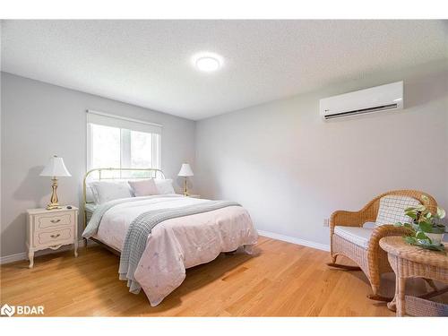 1124 Marcellus Drive, Midland, ON - Indoor Photo Showing Bedroom