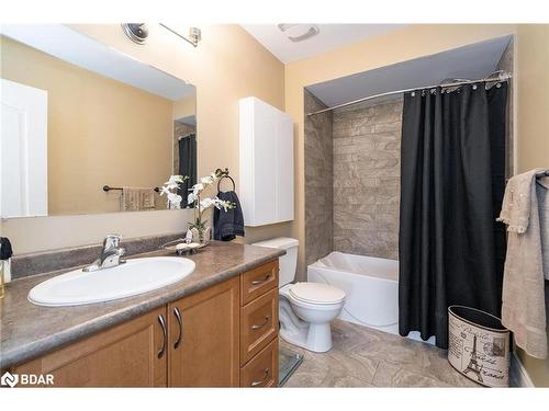 9-151 Cedar Island Road, Orillia, ON - Indoor Photo Showing Bathroom