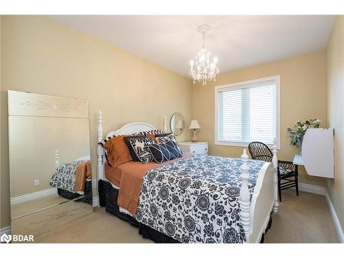 9-151 Cedar Island Road, Orillia, ON - Indoor Photo Showing Bedroom