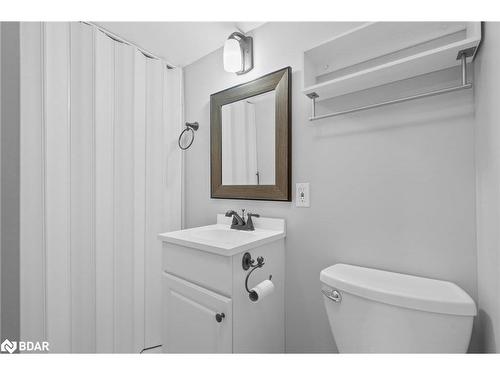 4-1 Olive Crescent, Orillia, ON - Indoor Photo Showing Bathroom