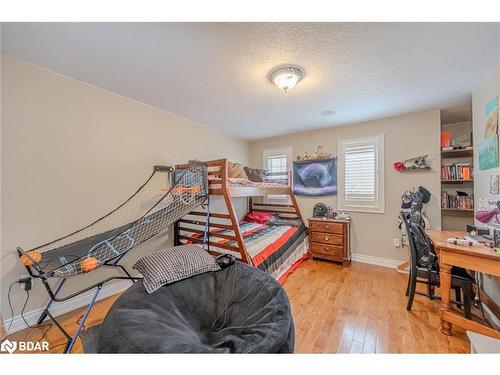 44 Tanglewood Crescent, Oro-Medonte, ON - Indoor Photo Showing Other Room