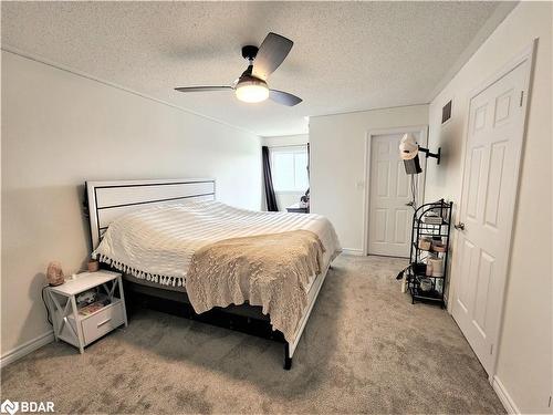 201 Cowling Heights, Peterborough, ON - Indoor Photo Showing Bedroom