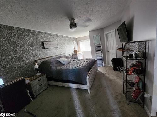 201 Cowling Heights, Peterborough, ON - Indoor Photo Showing Bedroom