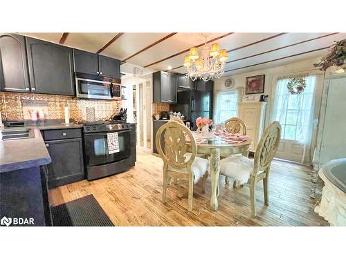 58 Keffer Street, Cambridge, ON - Indoor Photo Showing Dining Room