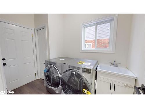 22 Zecca Drive, Guelph, ON - Indoor Photo Showing Laundry Room