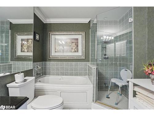 601-2 Toronto Street, Barrie, ON - Indoor Photo Showing Bathroom