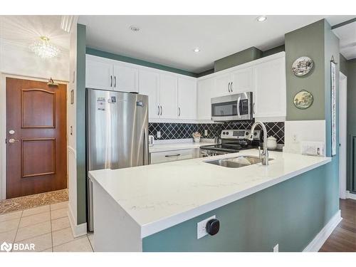 601-2 Toronto Street, Barrie, ON - Indoor Photo Showing Kitchen With Stainless Steel Kitchen