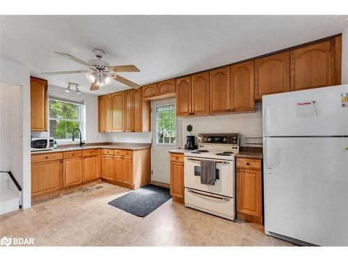 87 Wellington Street, Alliston, ON - Indoor Photo Showing Kitchen